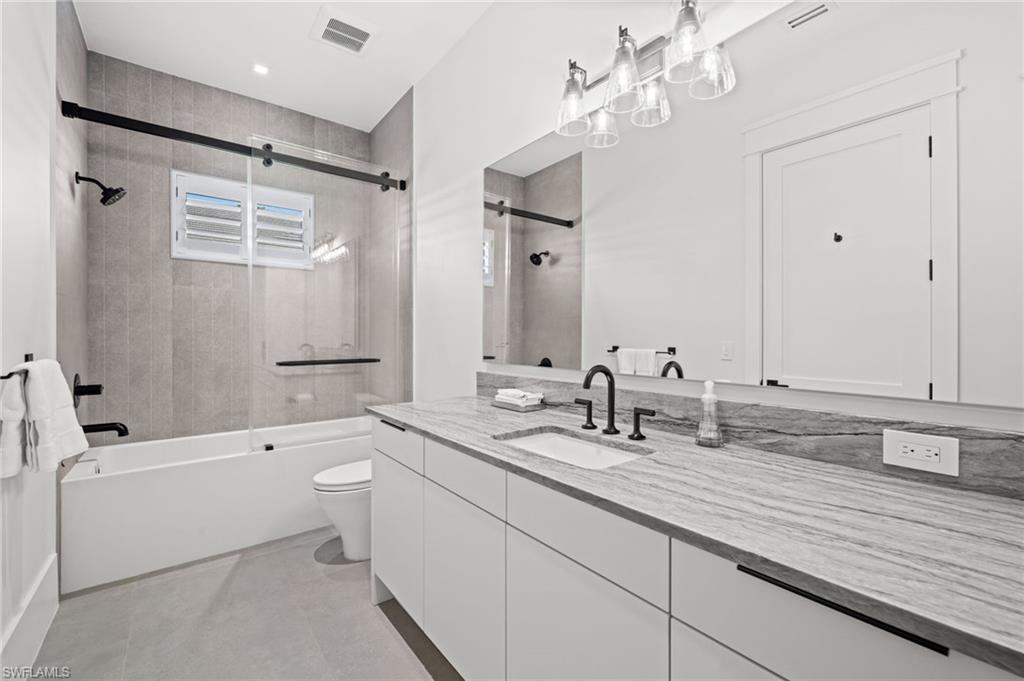 COACH HOUSE - Residential