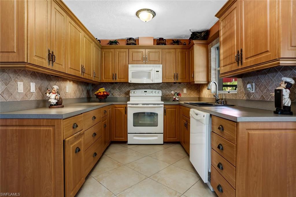 GOLDEN GATE CITY - Residential