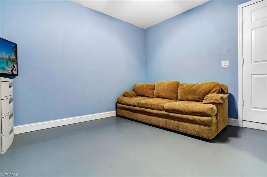 GOLDEN GATE CITY - Residential