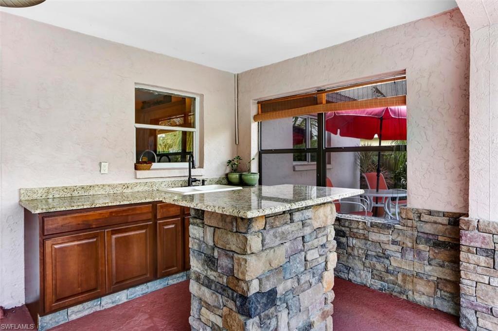 GOLDEN GATE CITY - Residential