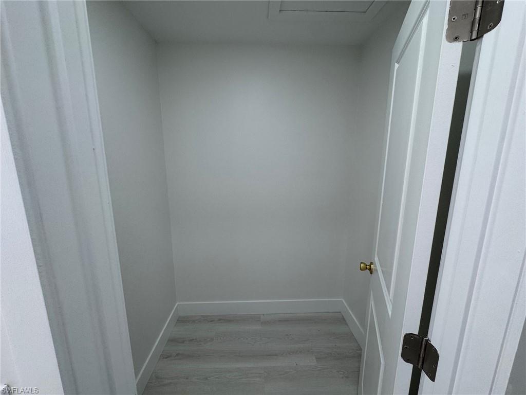 HAMPTON LAKES - Residential