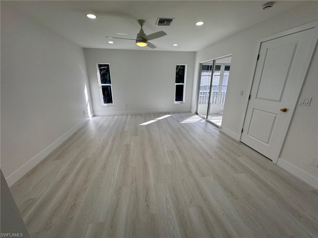 HAMPTON LAKES - Residential