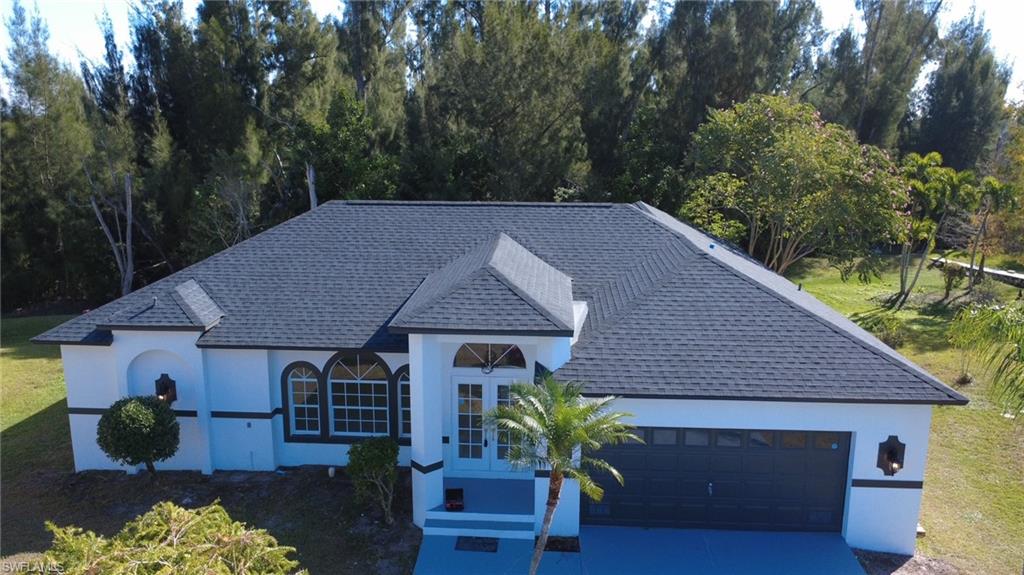 HAMPTON LAKES - Residential