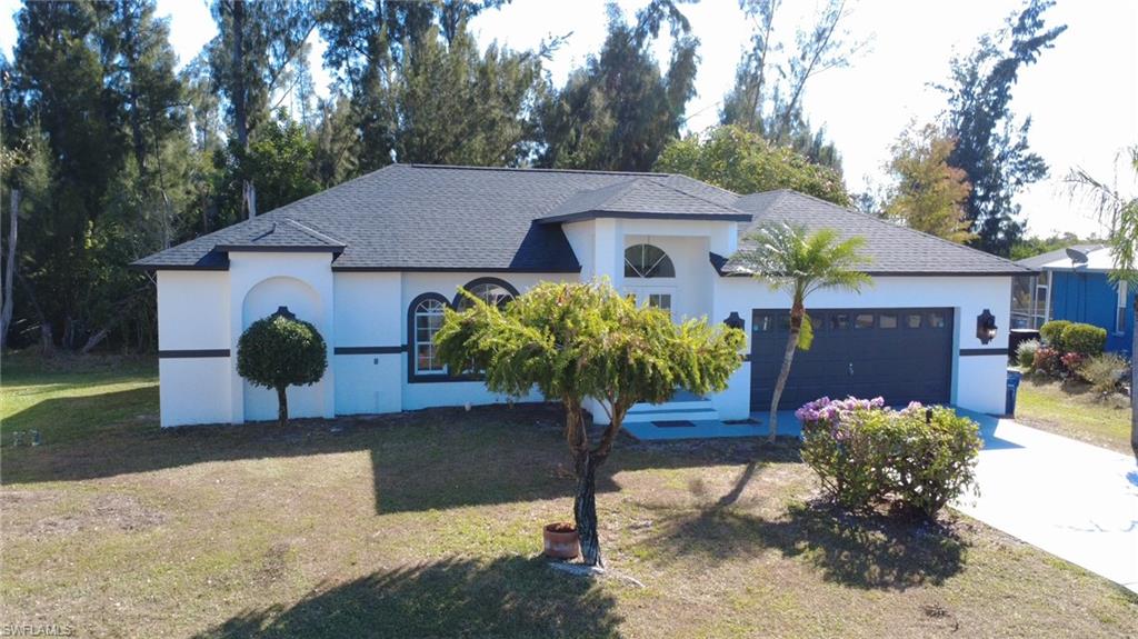 HAMPTON LAKES - Residential