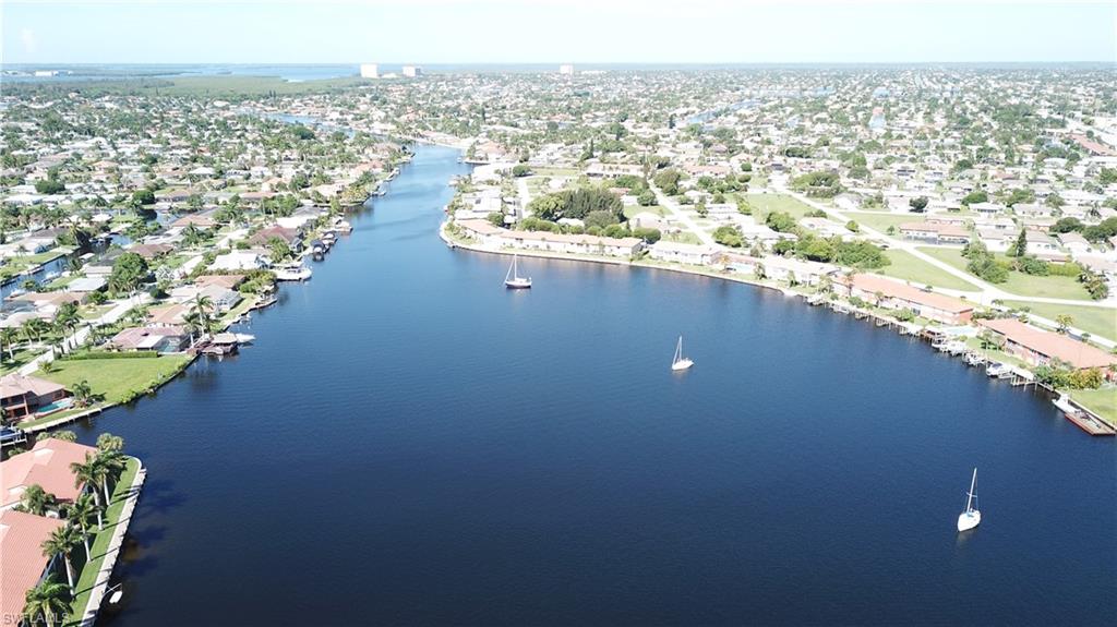 ADMIRALS WALK - Residential