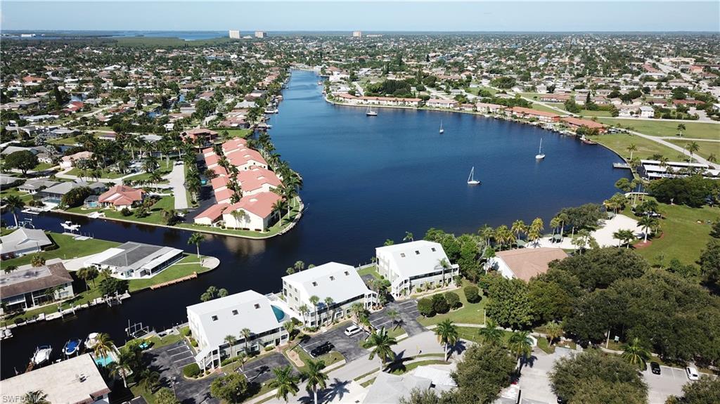 ADMIRALS WALK - Residential