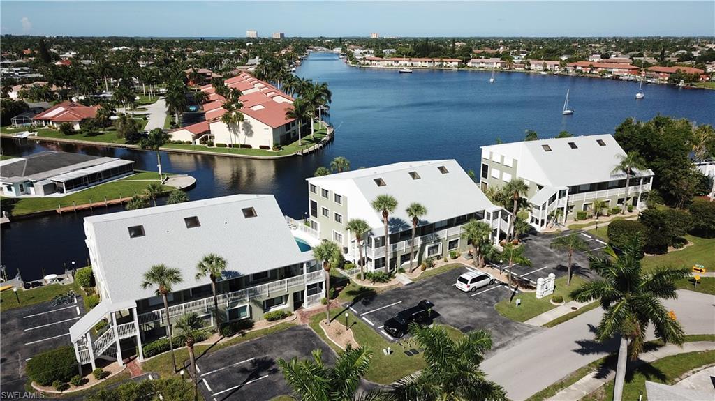 ADMIRALS WALK - Residential