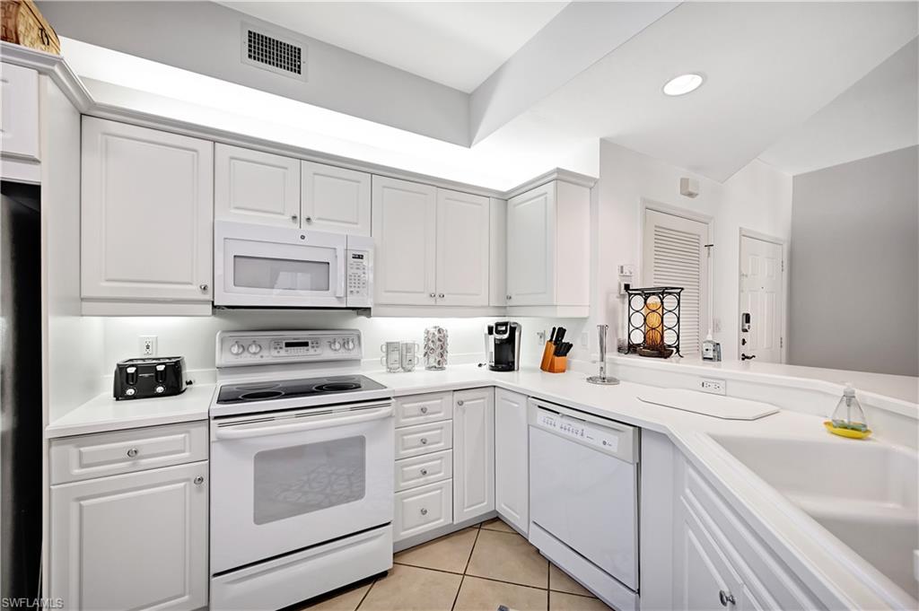 BAYFRONT - Residential Lease