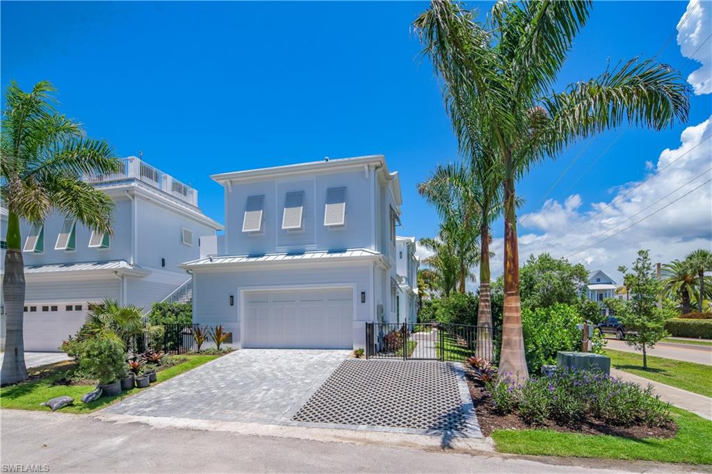 OLDE NAPLES - Residential