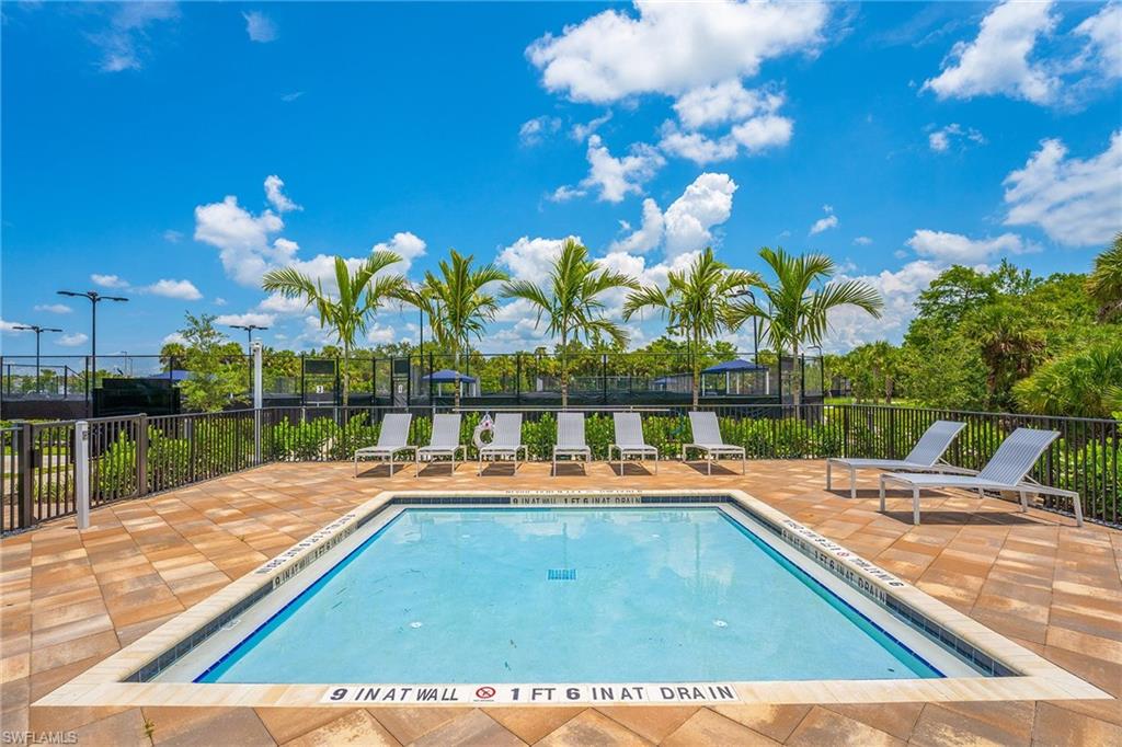 VALENCIA TRAILS - Residential