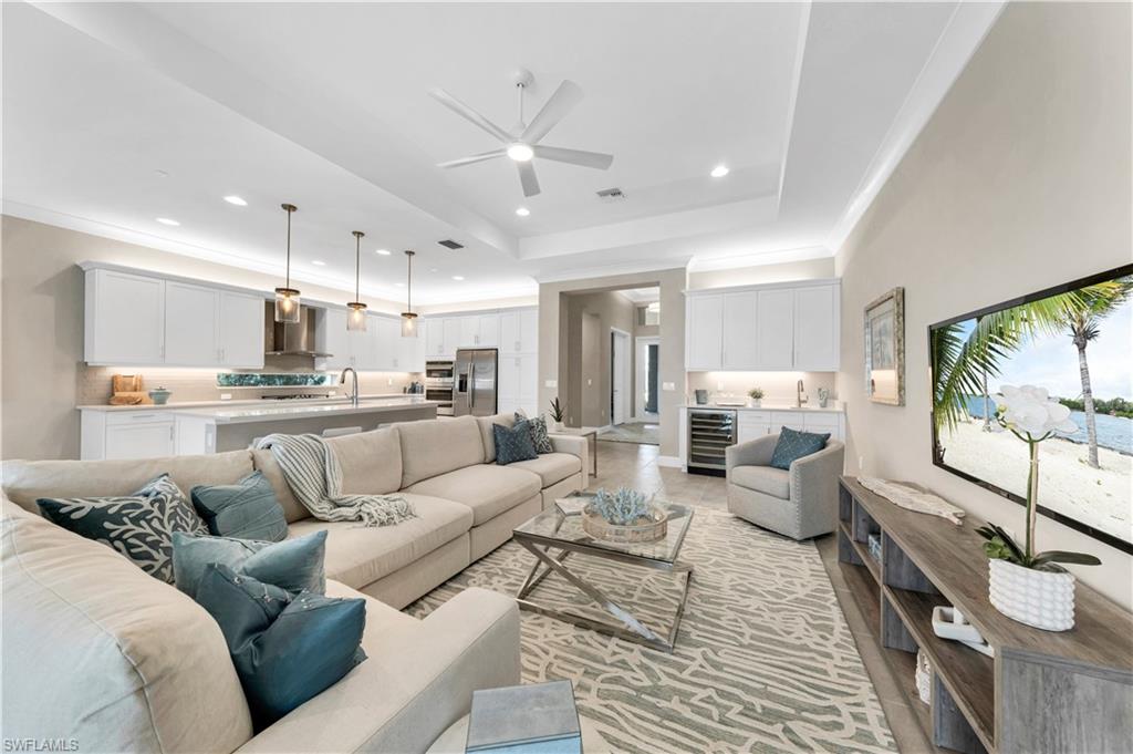 VALENCIA TRAILS - Residential