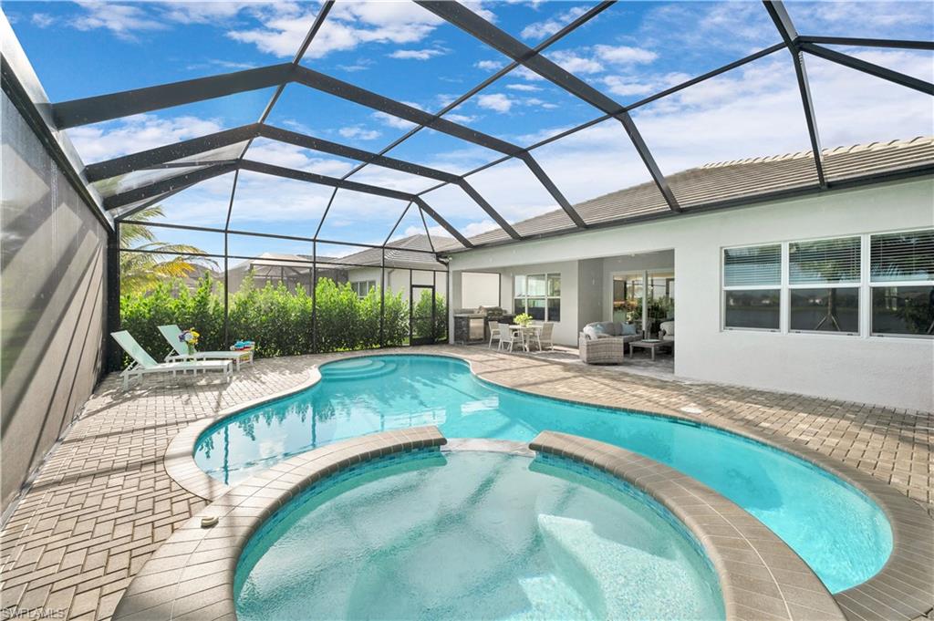 VALENCIA TRAILS - Residential