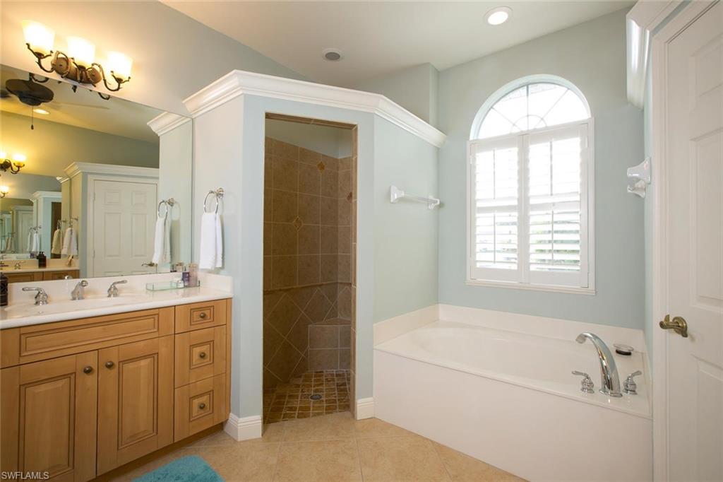 MARCO BEACH - Residential