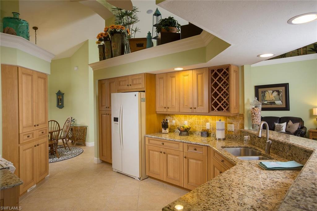 MARCO BEACH - Residential