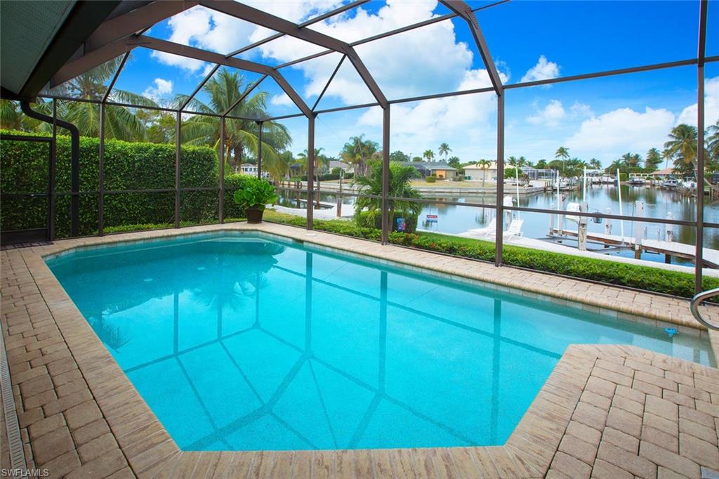 MARCO BEACH - Residential