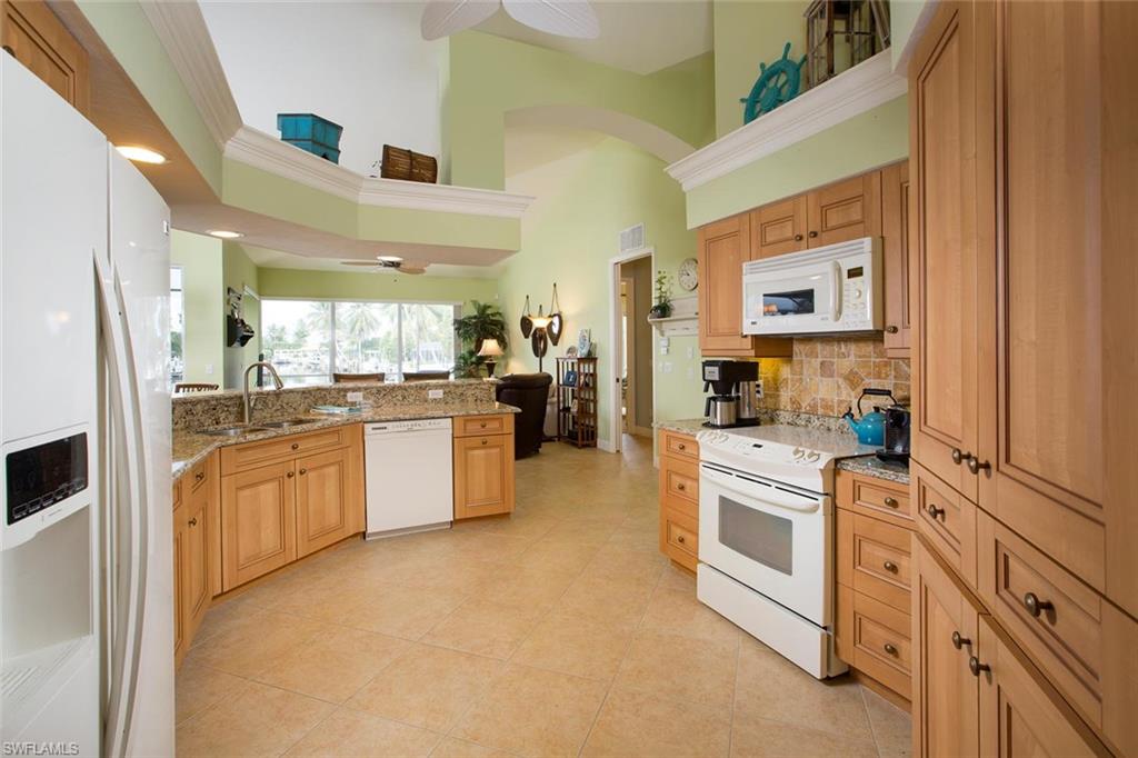 MARCO BEACH - Residential