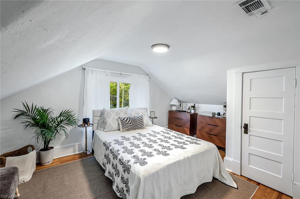 VALENCIA TERRACE - Residential