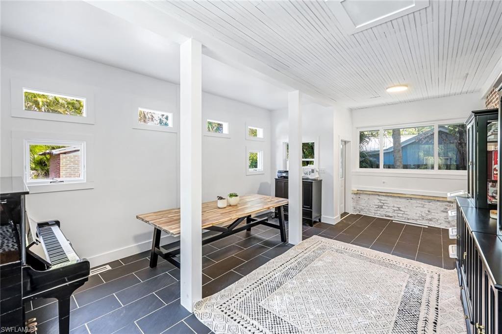 VALENCIA TERRACE - Residential