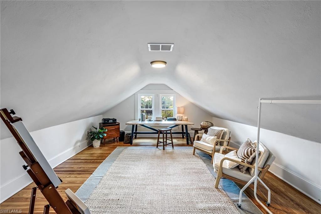 VALENCIA TERRACE - Residential