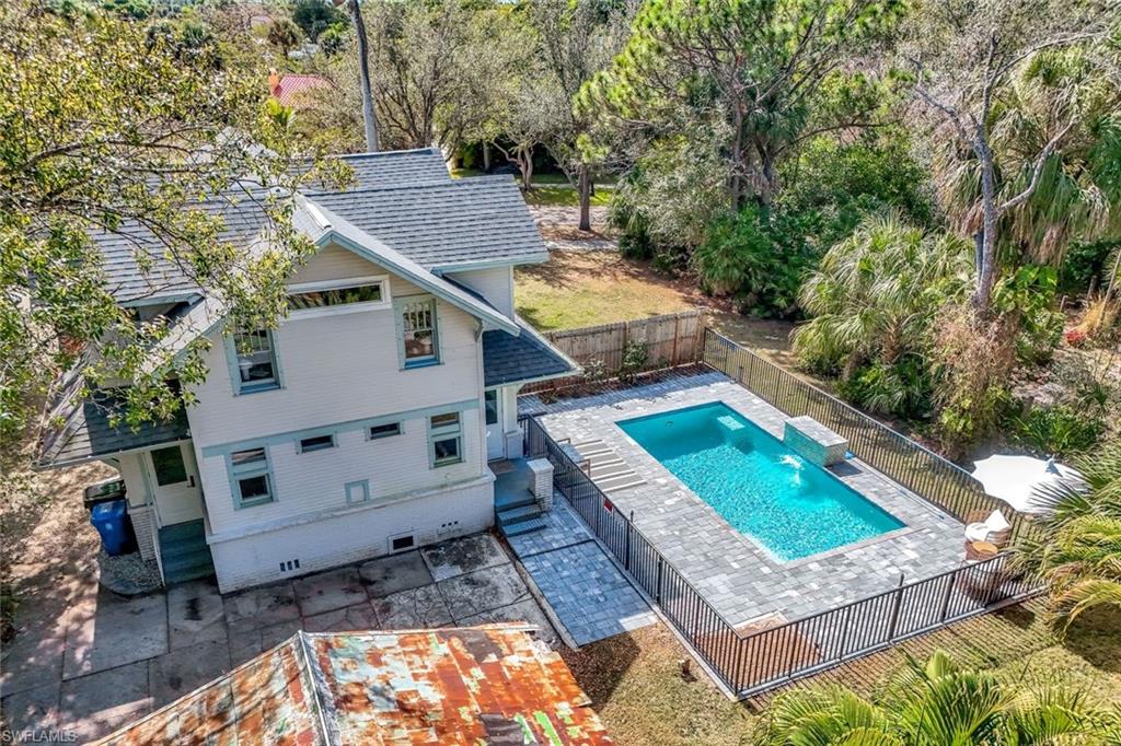 VALENCIA TERRACE - Residential