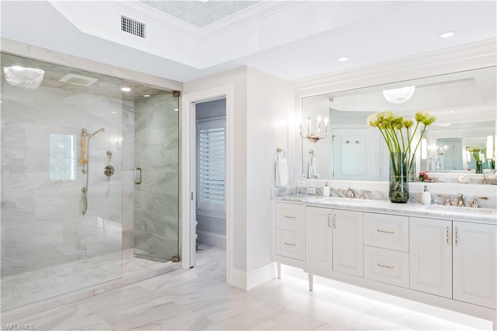 LUCAYA CAY - Residential