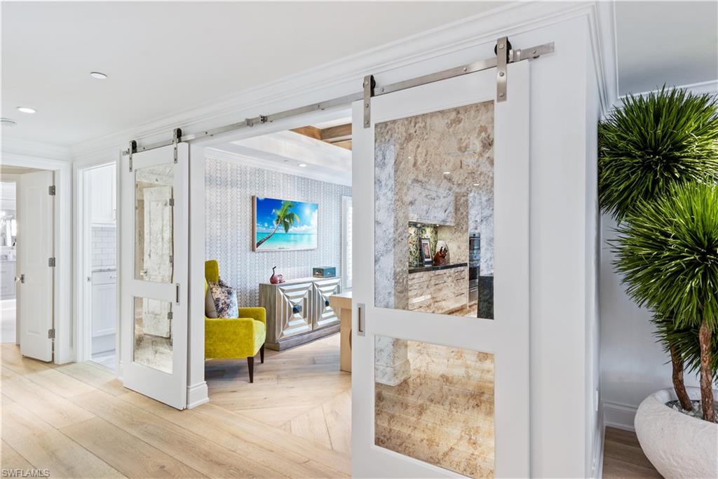 LUCAYA CAY - Residential