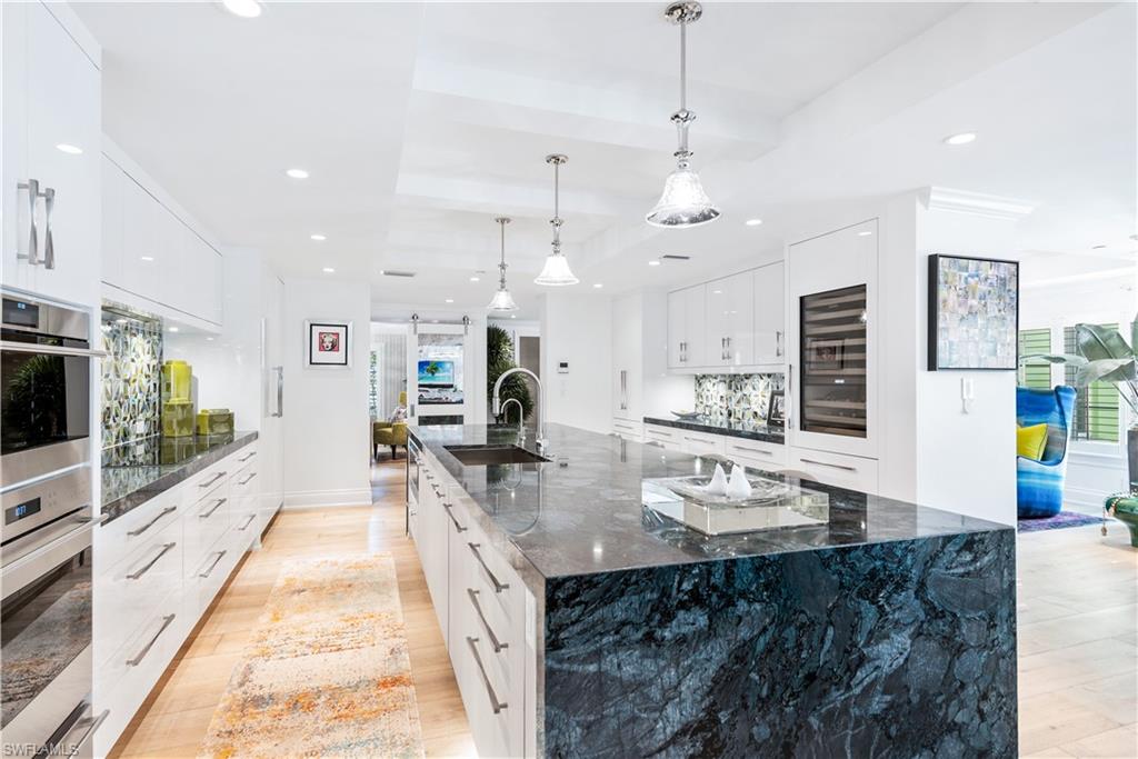 LUCAYA CAY - Residential