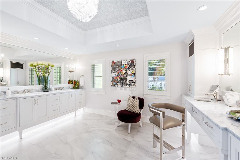 LUCAYA CAY - Residential