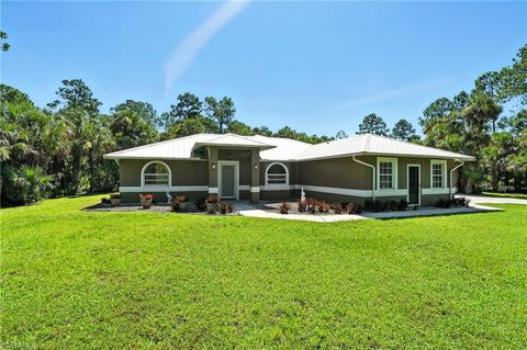 720 1st ST NW NAPLES FL 34120