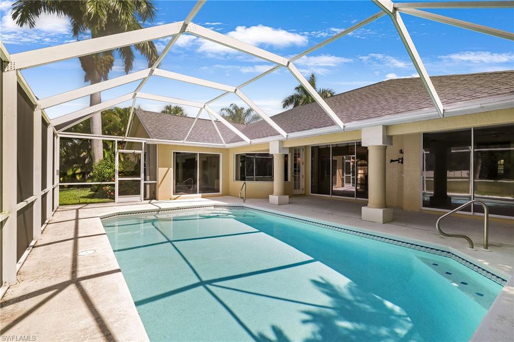 THE GROVES - Residential