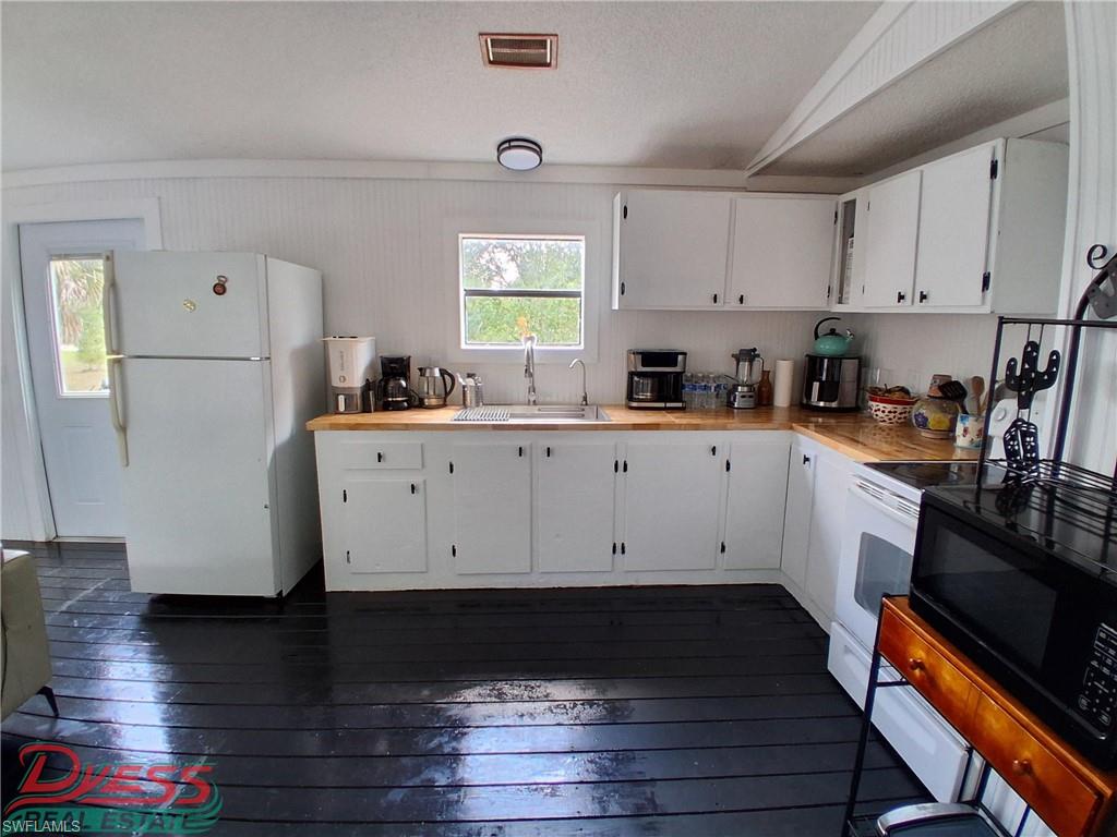 PIONEER PLANTATION - Residential