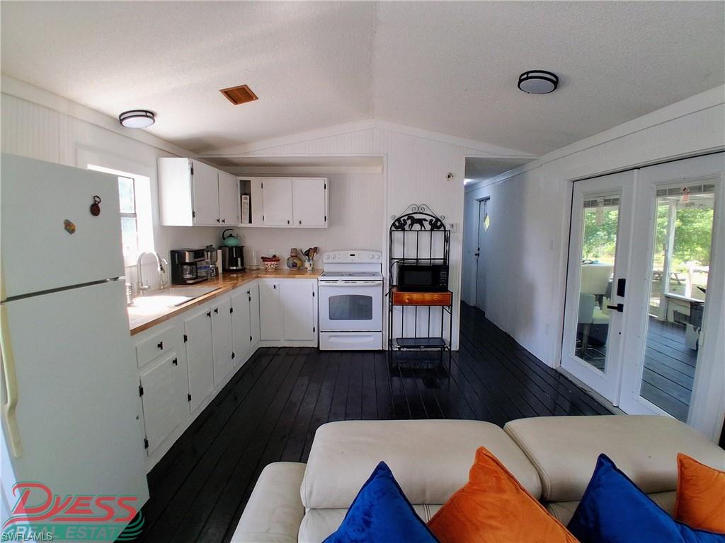 PIONEER PLANTATION - Residential