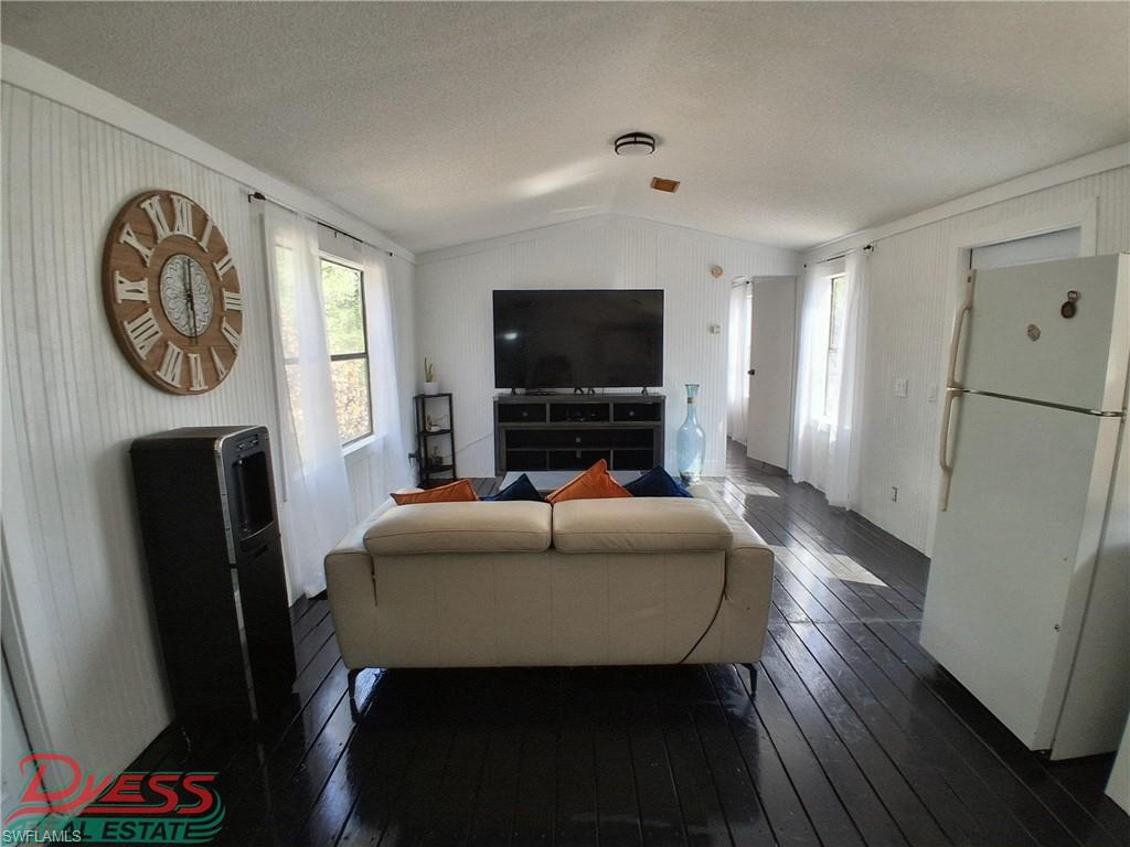 PIONEER PLANTATION - Residential