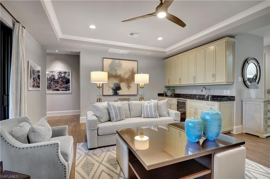 HIDEAWAY BEACH - Residential