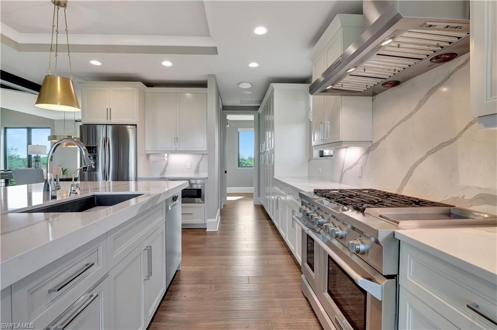 HIDEAWAY BEACH - Residential