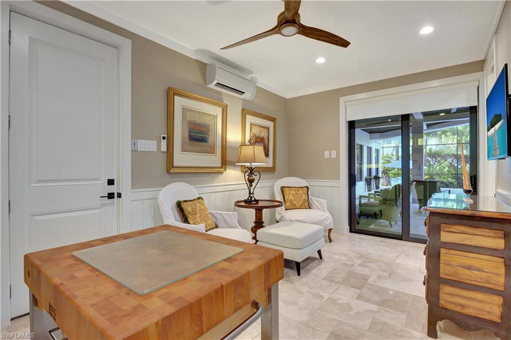 HIDEAWAY BEACH - Residential