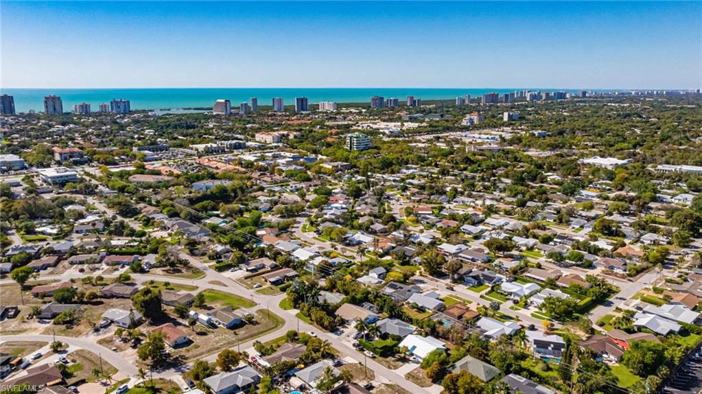 NAPLES TWIN LAKES - Residential