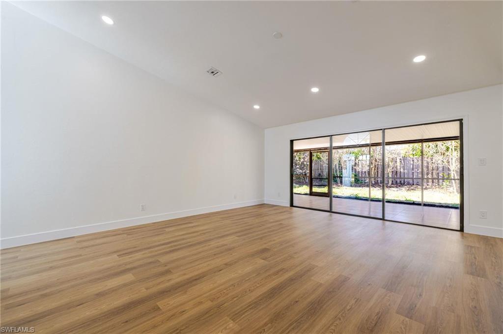 NAPLES TWIN LAKES - Residential