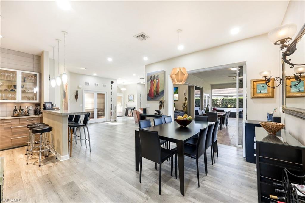 LONGSHORE LAKE - Residential