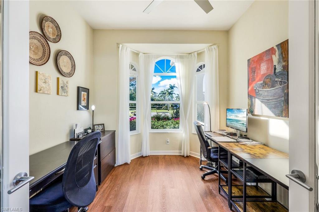 LONGSHORE LAKE - Residential