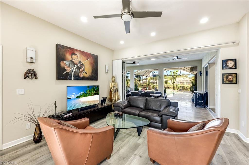 LONGSHORE LAKE - Residential