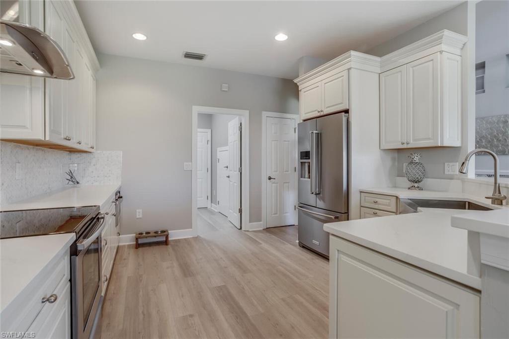 EMERSON SQUARE - Residential