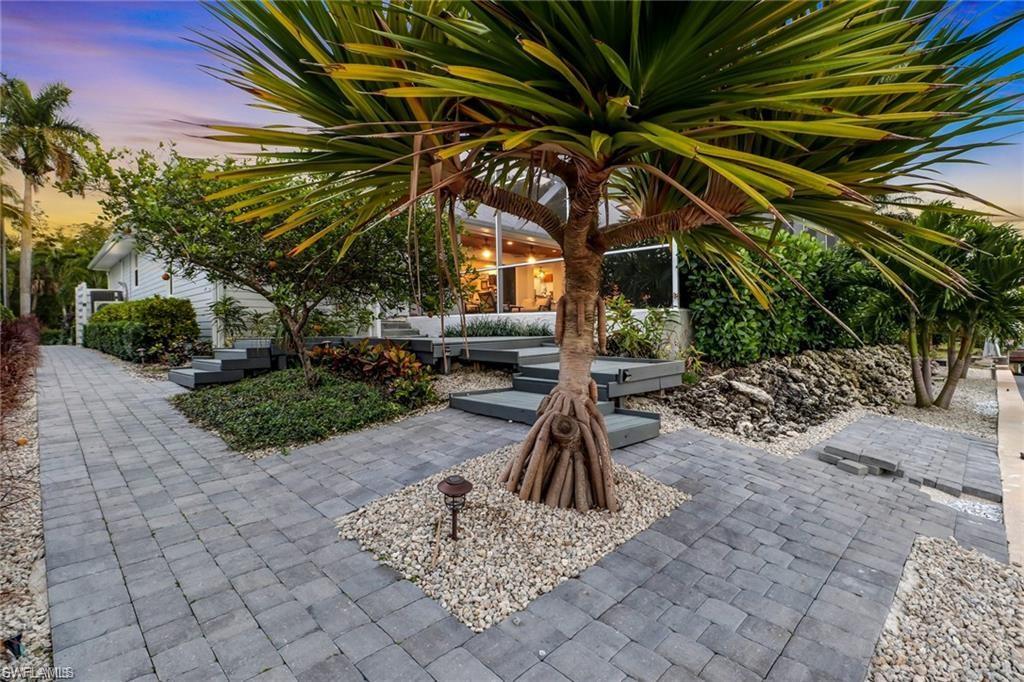 ROYAL HARBOR - Residential