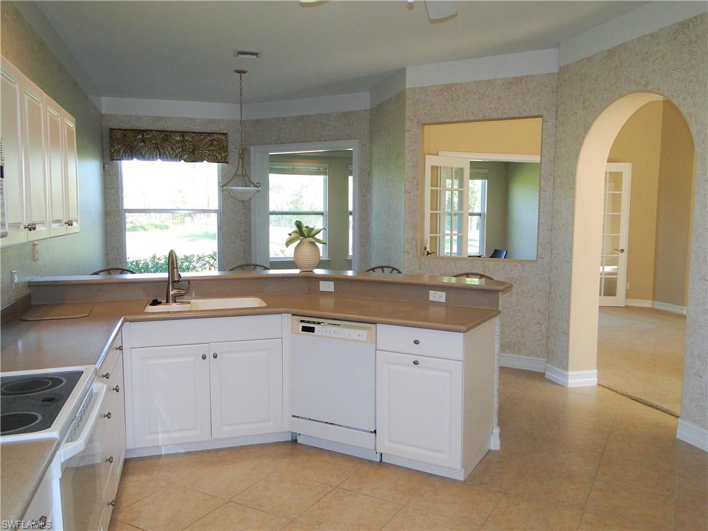 SPYGLASS POINTE - Residential