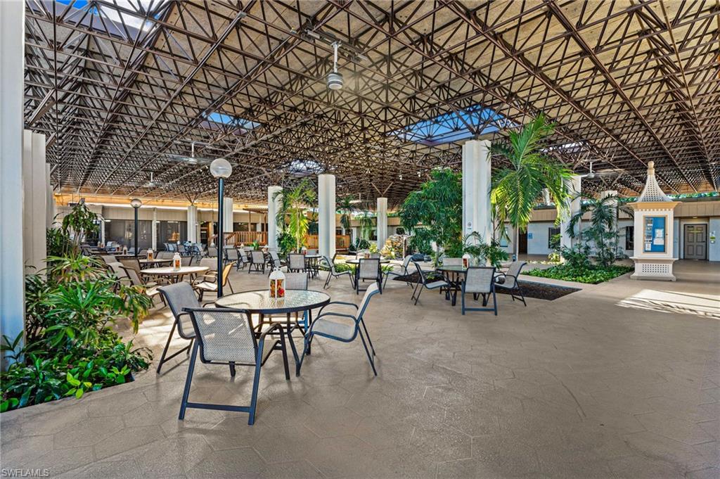 SEVEN LAKES - Residential