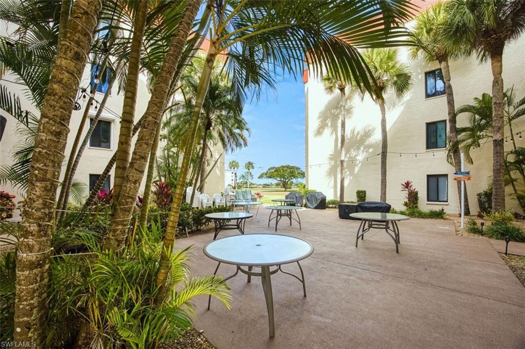 SEVEN LAKES - Residential