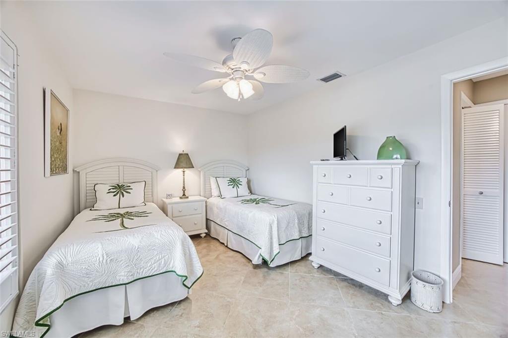 SEVEN LAKES - Residential