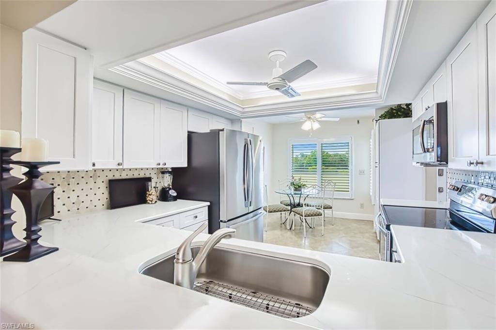 SEVEN LAKES - Residential