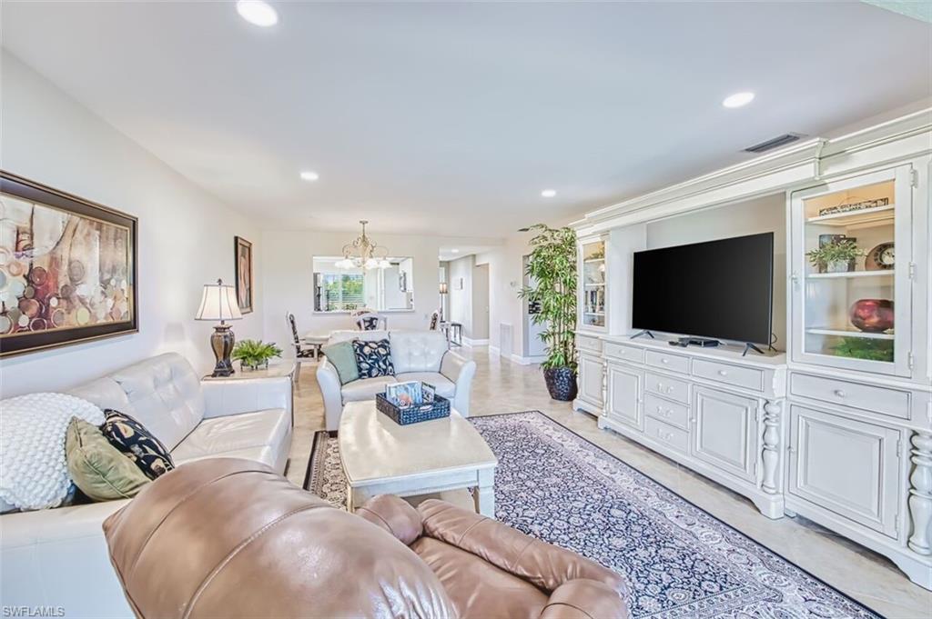 SEVEN LAKES - Residential