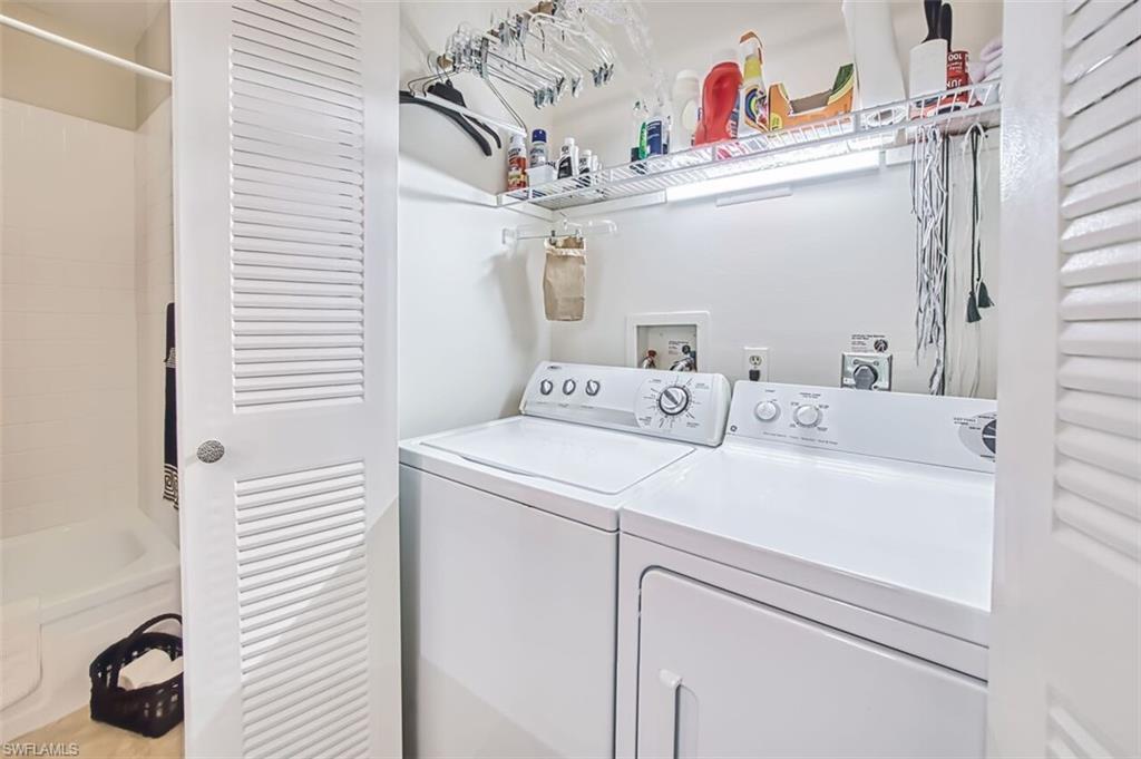 SEVEN LAKES - Residential